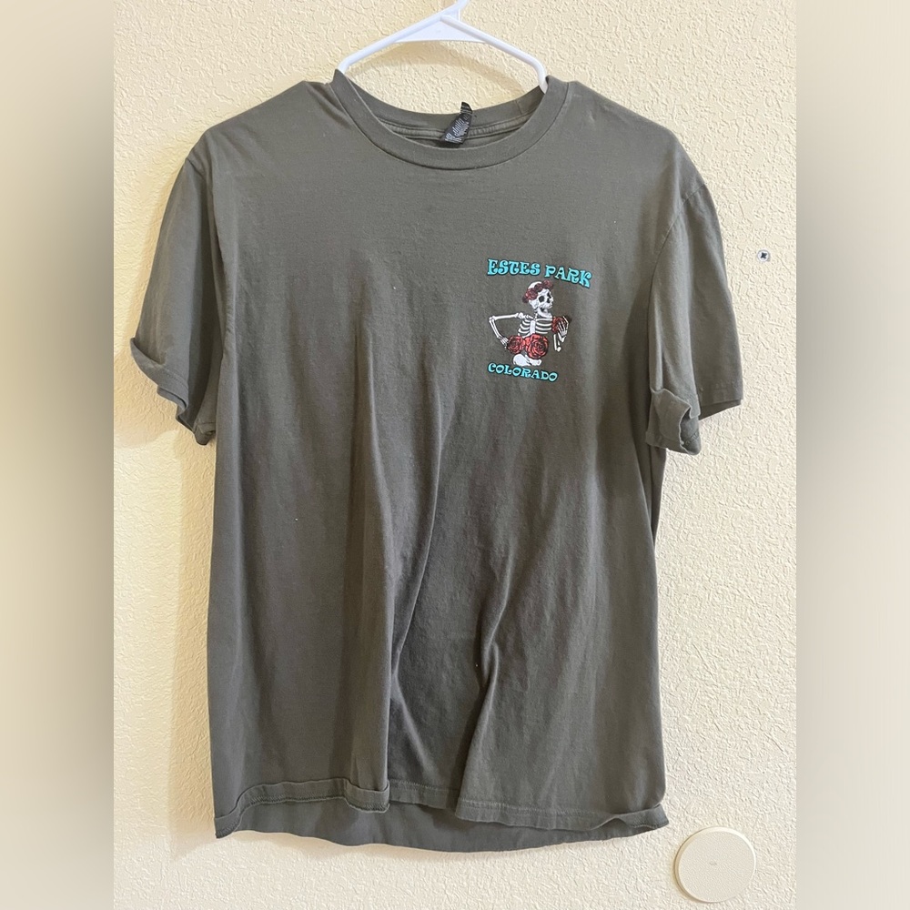 dark green large tshirt from estes park, co